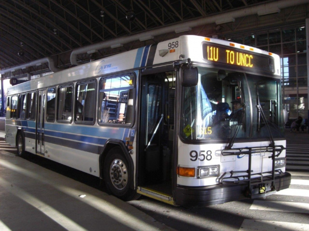 Gillig Advantage