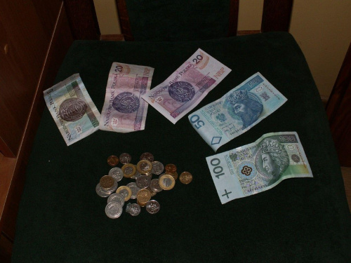 No może bogaty to ja nie jestem, ale biedny też nie :P #Pieniądze #banknot #banknoty #bilon #gotówka #szmal #siano