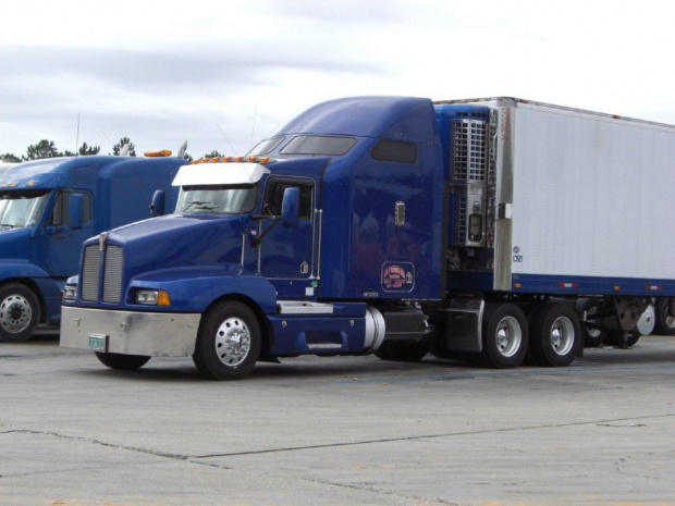 Kenworth T600