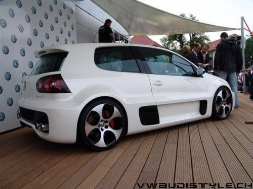 Golf GTI W12 650