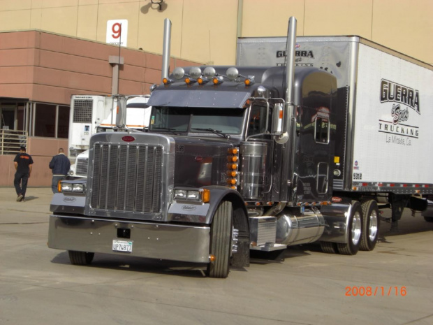 Peterbilt 379