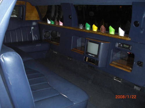 Lincoln Town Car Limo