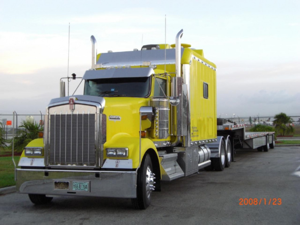 Kenworth W 900