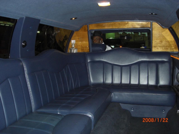 Lincoln Town Car Limo