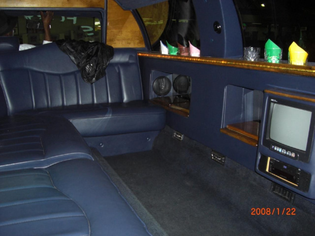 Lincoln Town Car Limo