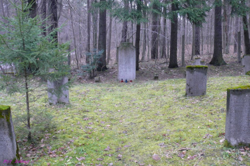 Groby wojenne na cmentarzu w Rucianym #CmentarzWRucianym