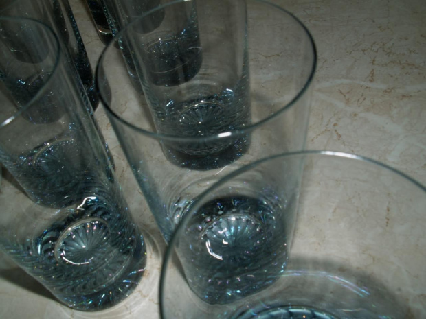 Warsztatowe szklanki #szklanka #szklanki #szkło #makro #artystyczne #perspektywa