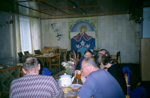 Sala jadalna w Zaroślaku. Z trudnościami ale udało nam się otrzymać coś ciepłego do zjedzenia.