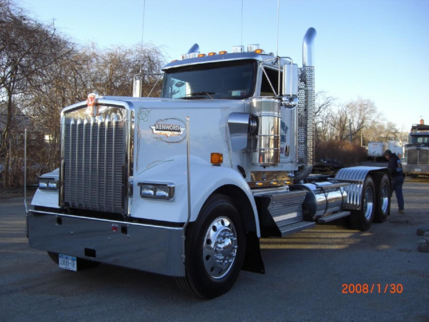 Kenworth W900 Day Cab