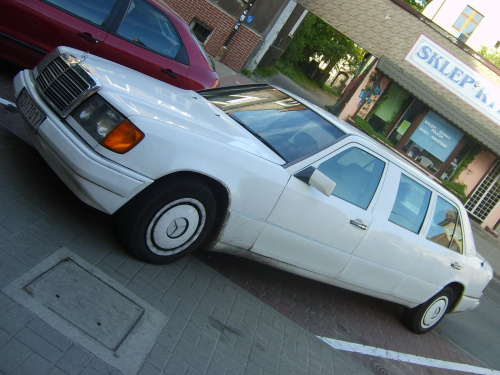 W124 E Limousine xD