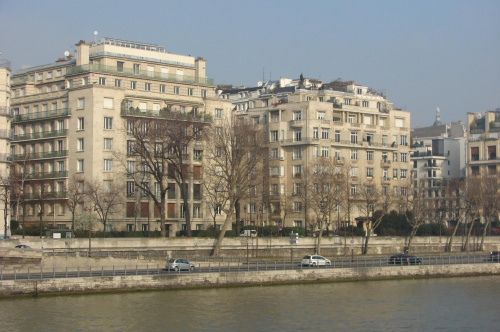 Paryż #Paryż #mosty #bulwary #Sekwana #hotel #WieżaEiffla #plac #metro #bagaż #ulica