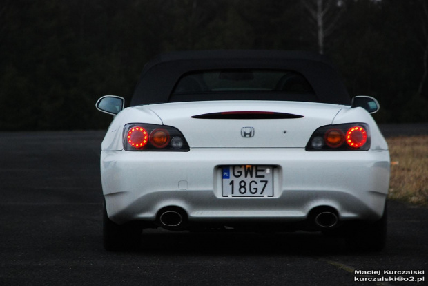 S2000