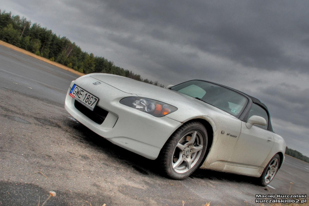 S2000