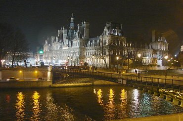 Paryż nocą #Paryż #noc #pola #ulica #Sekwana #sklepy #ludzie #woda #światło