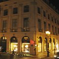 Paryż nocą #Paryż #noc #romantyczność #miłość #zimno #ciemno #ulice #auta #Sekwana