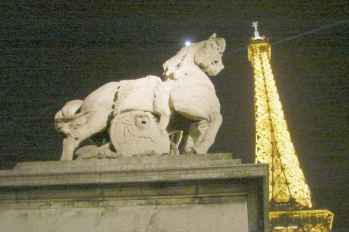 Paryż nocą #Paryż #noc #Sekwana #woda #mosty #wieża #aleje #auta #zwiedzanie #wycieczka #PolaElizejskie