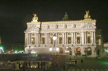 Paryż nocą #Paryż #noc #pola #ulica #Sekwana #sklepy #ludzie #woda #światło