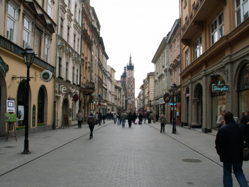 Brama Floriańska i w kierunku rynku ulicą Floriańską ;)