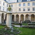 Paryż Liceum im. Henryka IV - dziedziniec #Paryż #uniwersytet #Sorbona #Sekwana #zwiedzanie #podróż #kosciół #dom #ulica #Panteon #LiceumHenrykaIV #dziedziniec