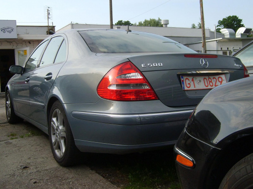 W211 E500