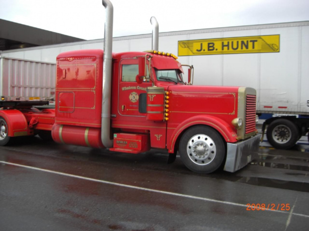 Peterbilt 359