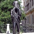 Pomnik Franza Kafki #Praga #Józefów #pomnik #zabytki #miasto #budowle