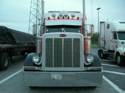 Peterbilt 379