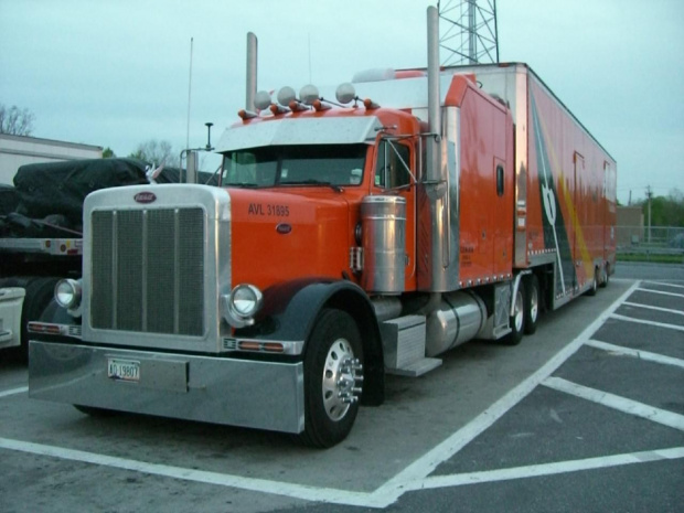 Peterbilt 379