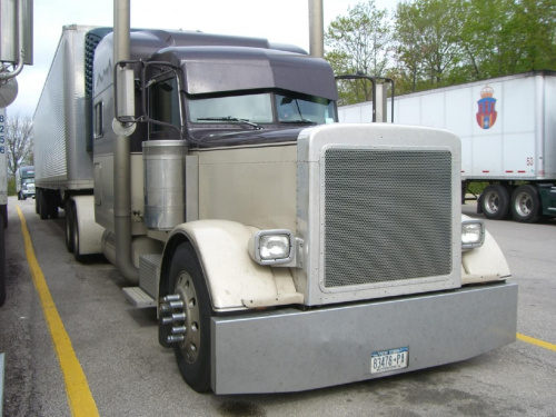 Peterbilt 379