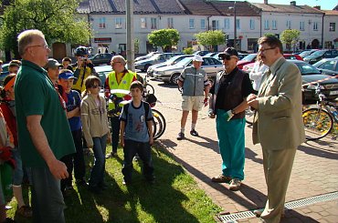 Burmistrz Iskra Andrzej nas odprawia w trasę #Pttk