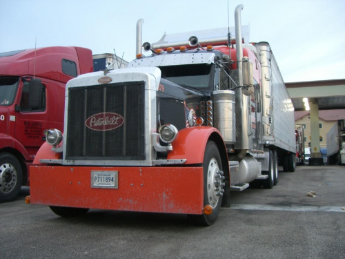 Peterbilt 379