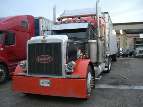 Peterbilt 379