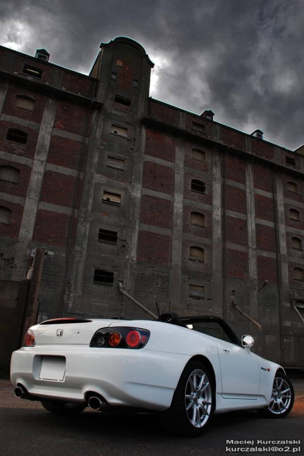 S2000