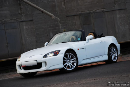 S2000