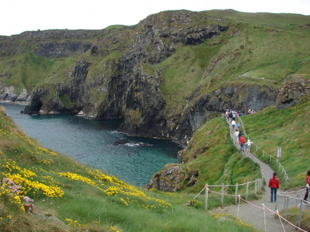 Antrim - widok po drugiej stronie mostu