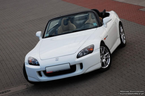 S2000