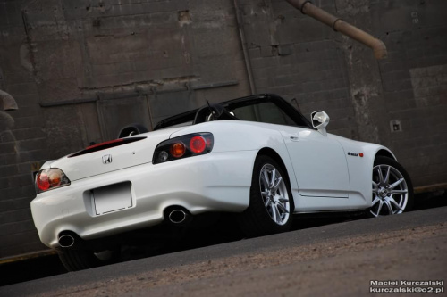 S2000