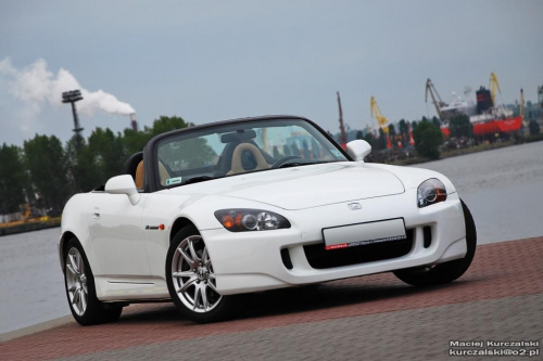 S2000