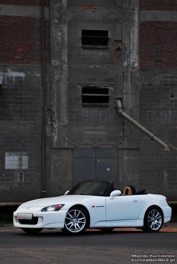 S2000