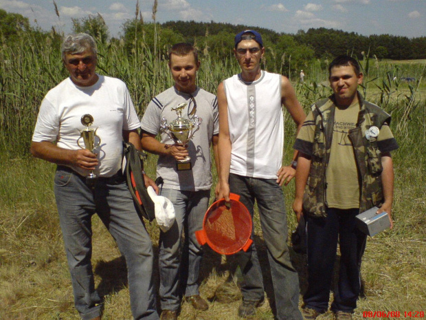 Drużyna w komplecie. Od lewej: Jacek, Sebastian, Łukasz i Darek.