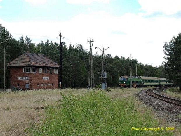 ET22-224 z pociągiem pospiesznym Gwarek z Katowic do Słupska mija podg. Piła - Północ. 11.06.2008 #kolej #PKP #Piła #wiosna #ET22