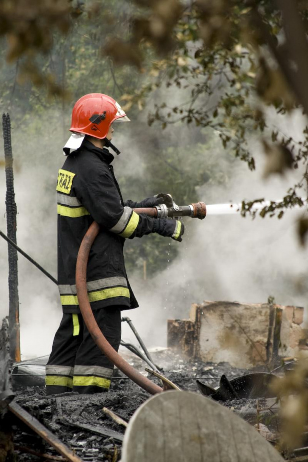 Jest takie miejsce w Poznaniu , a raczej było gdzie płoną baraki. Właśnie spłonął chyba ostatni...