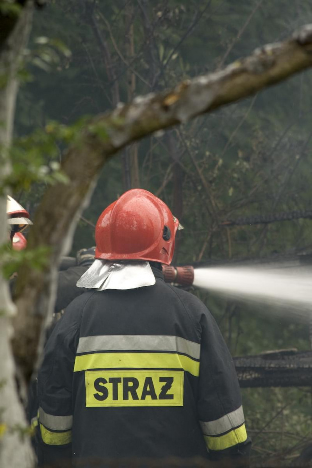 Jest takie miejsce w Poznaniu , a raczej było gdzie płoną baraki. Właśnie spłonął chyba ostatni...