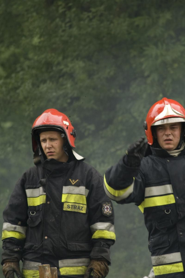 Jest takie miejsce w Poznaniu , a raczej było gdzie płoną baraki. Właśnie spłonął chyba ostatni...