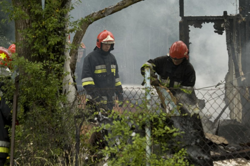 Jest takie miejsce w Poznaniu , a raczej było gdzie płoną baraki. Właśnie spłonął chyba ostatni...