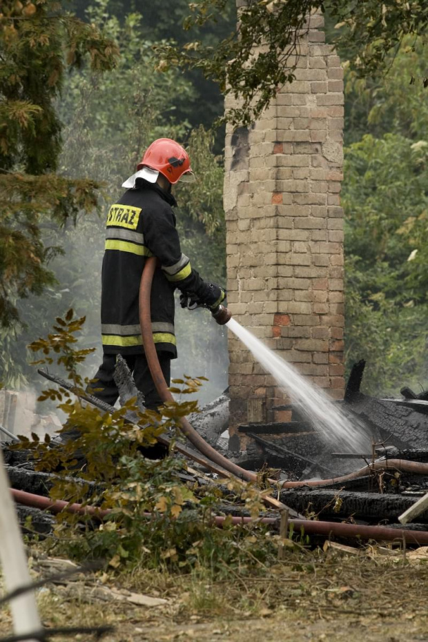 Jest takie miejsce w Poznaniu , a raczej było gdzie płoną baraki. Właśnie spłonął chyba ostatni...