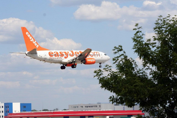 G-EZKF
Boeing 737-700
EasyJet #samoloty #lotnisko