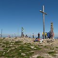 Na Howerli, w godzinach przedpołudniowych ruch tu jeszcze mały, ledwie dwie szkolne wycieczki, tłumy trafią tutaj nieco później.