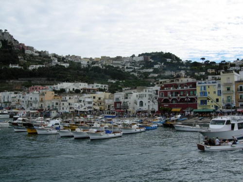 Port na wyspie Capri