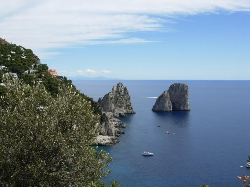 Słynne skały na Capri